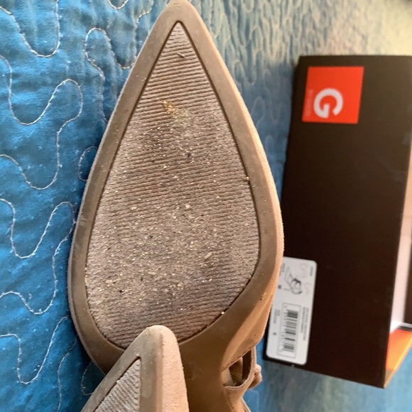 Guess Shoes - Picture 5 of 6